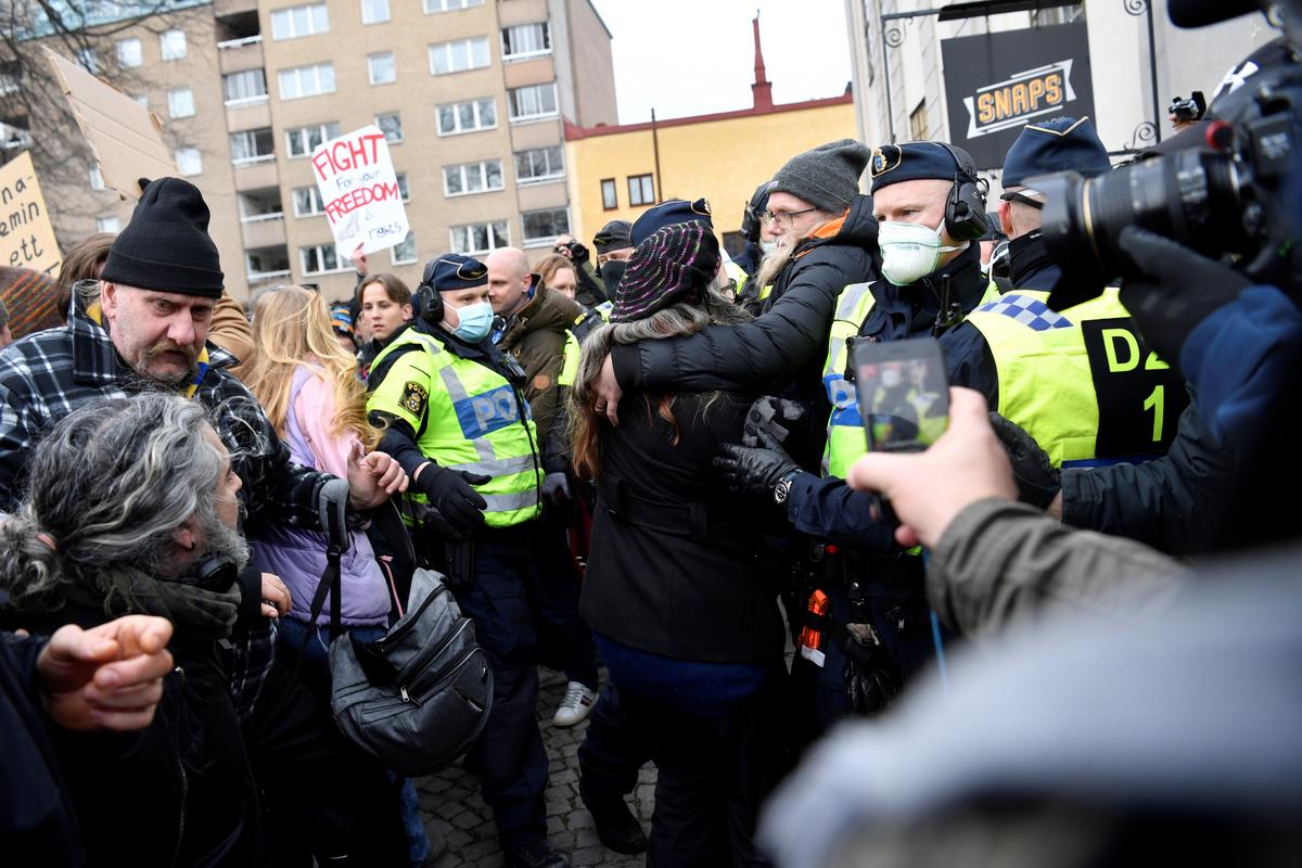 Swedish Police Break up Coronavirus Demonstration in Stockholm