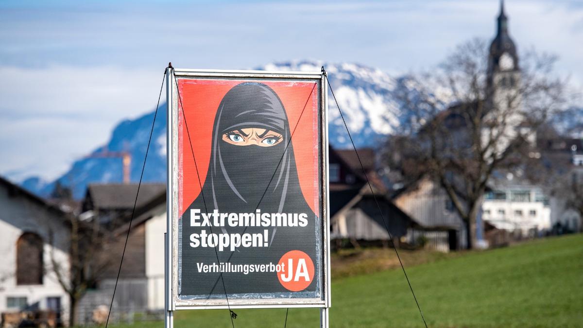 Swiss Agree to Ban Face Coverings in Public in Narrow Vote