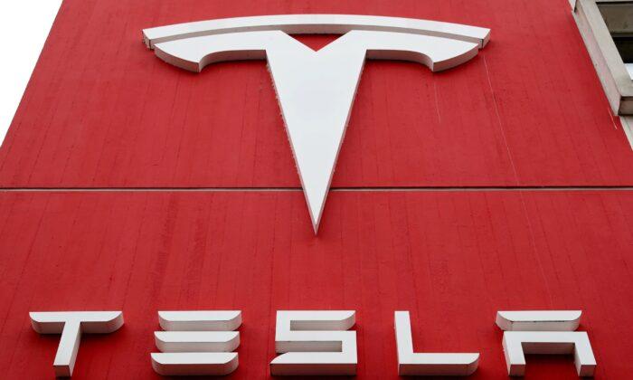 Tesla Posts $438 Million 1Q Profit on Strong Electric Vehicle Sales
