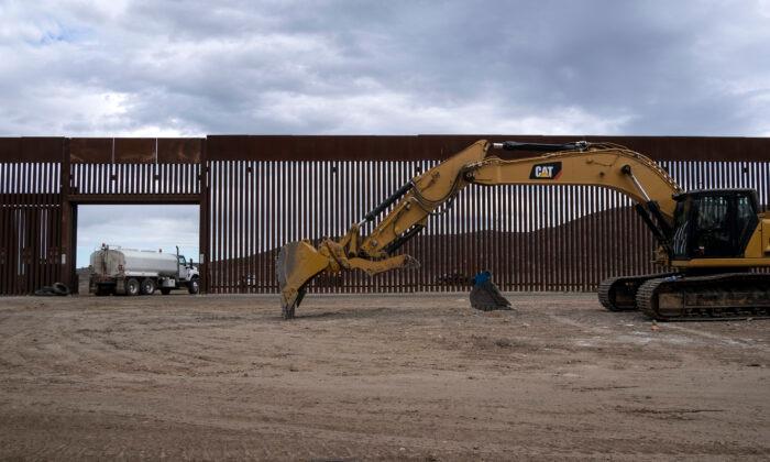 Epoch Reader Poll: Majority Want Biden Administration to Complete Border Wall
