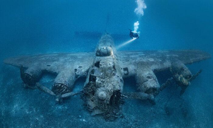 Diver Captures Stunning Photos of WWII ‘Flying Fortress’ Wreck on the Ocean Floor off Coast of Croatia