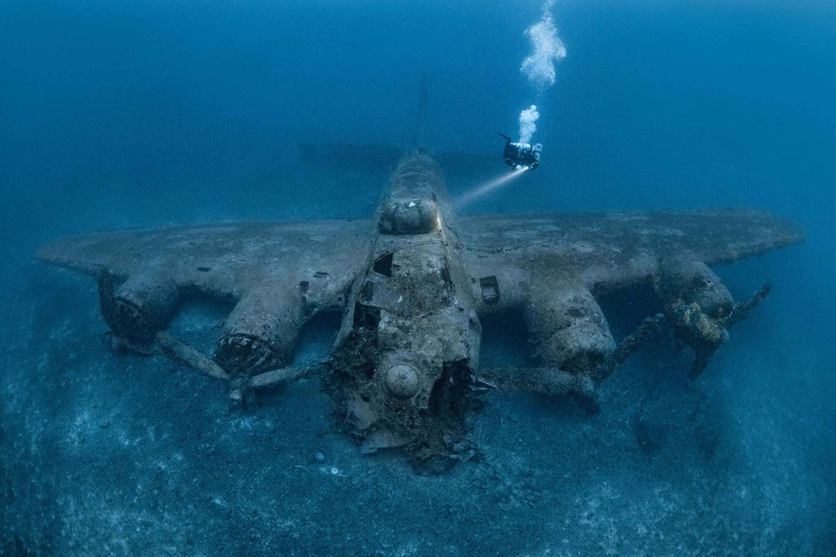 A B-17 bomber wreck in the Adriatic Sea, some 50 kilometers from the Croatian coast (Caters News)