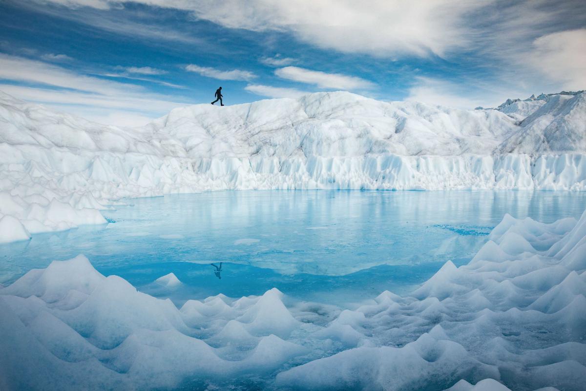 A self-portrait of Paul Zizka at the Greenland Ice Sheet (Caters News)