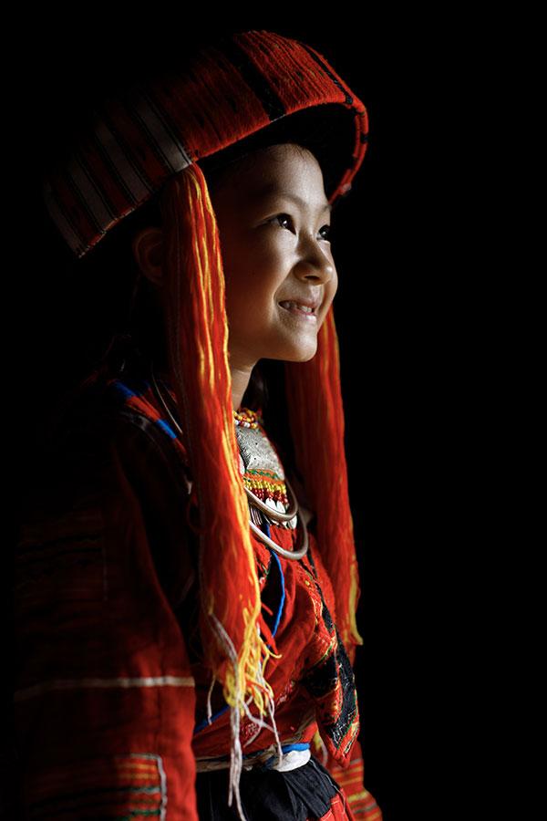 Huong, a member of the Pa Then ethnic group. (Courtesy of <a href="https://www.rehahnphotographer.com/">Réhahn</a>)