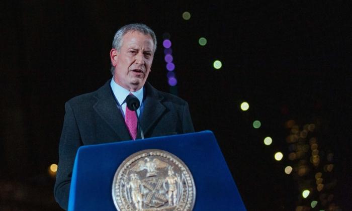 De Blasio Suggests Cuomo May Be Twisting COVID-19 for ‘Political Considerations’