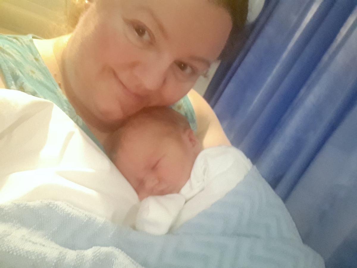 Michelle with her newborn baby, Dylan. (Courtesy of <a href="https://www.facebook.com/michelle.murphy.313924">Michelle Daly</a>)