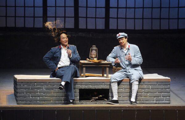 Actors perform the drama "Red Star Over China" adapted from US journalist Edgar Snow's book "Red Star Over China" at Majestic Theatre in Shanghai, China, on June 23, 2006. (China Photos/Getty Images)