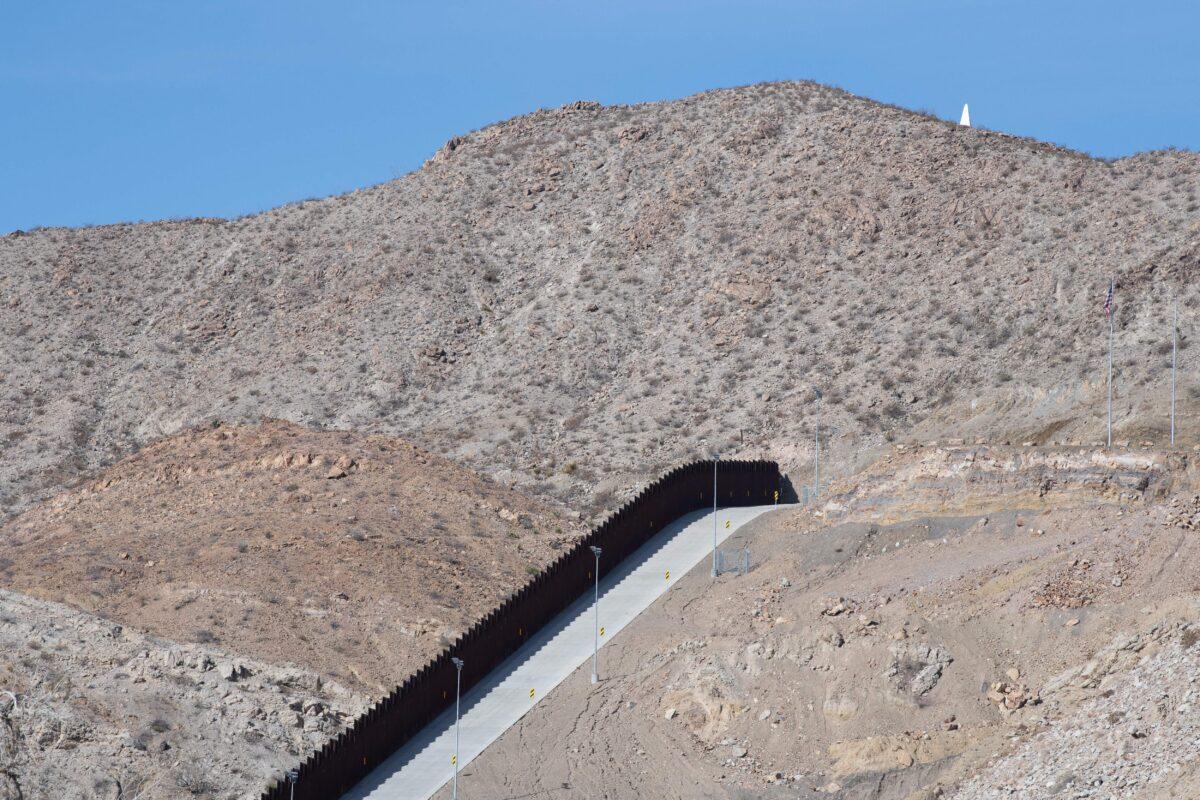 The border between the United States and Mexico is seen near El Paso, Texas on March 15, 2021. (Justin Hamel/AFP via Getty Images)