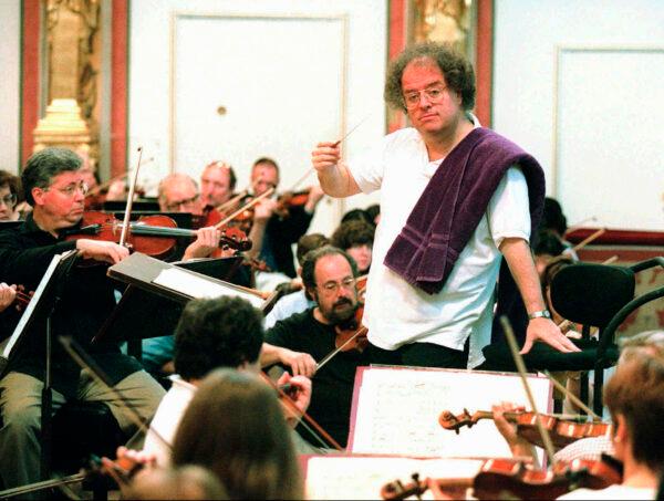 James Levine conducts the Metropolitan Orchestra of New York during a rehearsal for a performance at Musikverein, Vienna, on May 11 1996. (Ronald Zak/AP Photo)