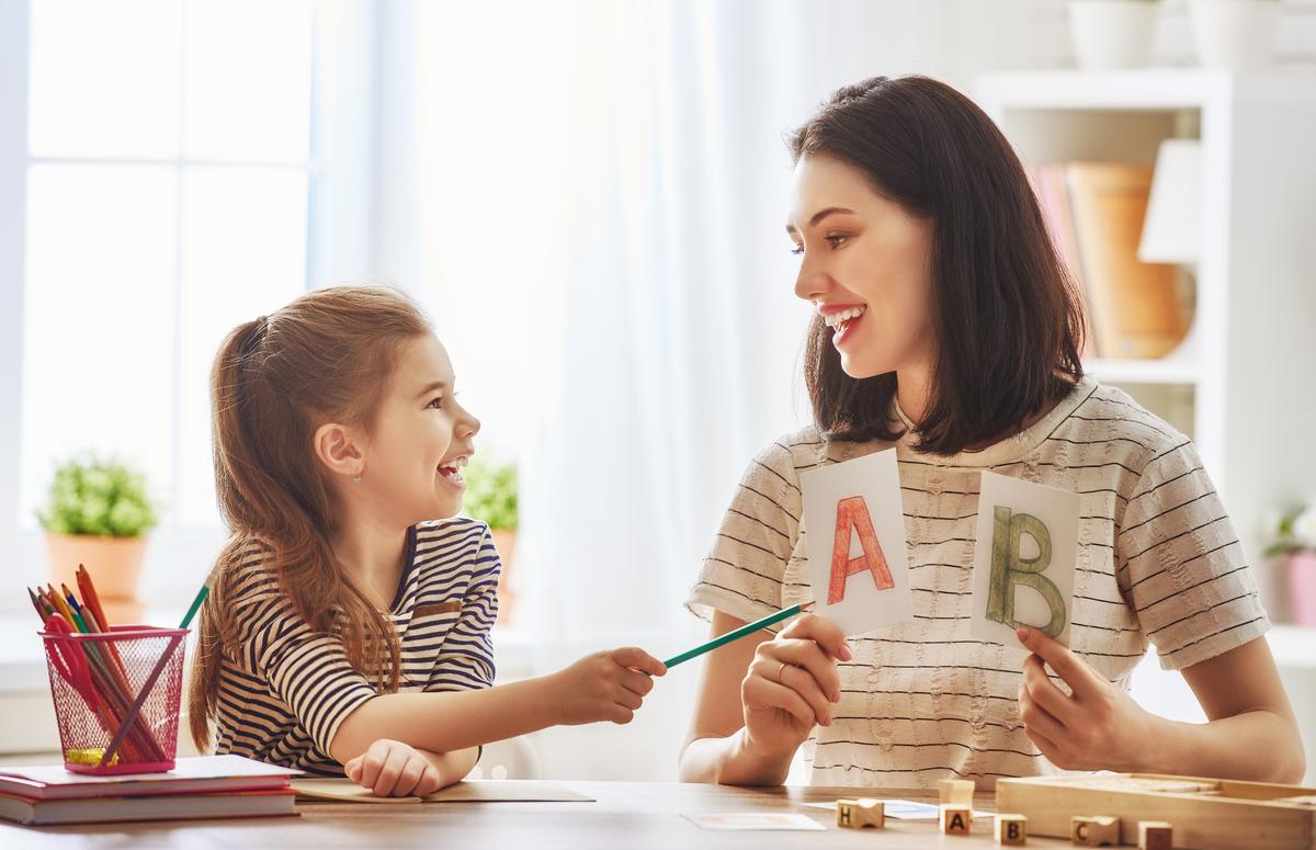 7 Simple Strategies for Teaching Young Children to Read