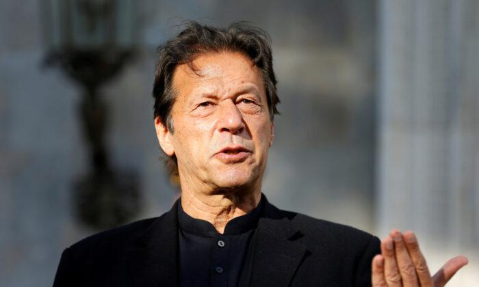 Pakistan PM Khan Tests Positive for COVID-19