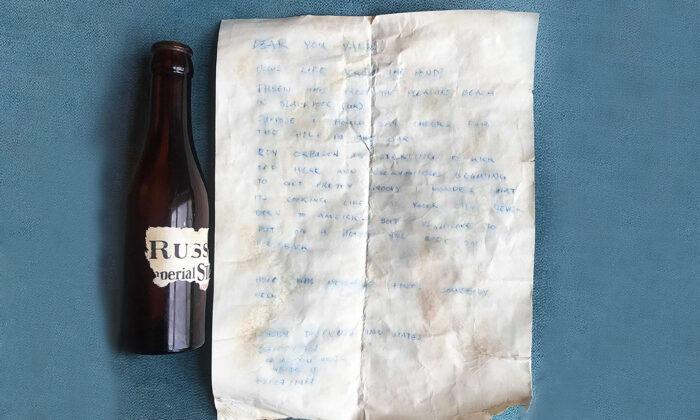 UK Students Find Message in a Bottle From 60 Years Ago After It Washes Up on Beach