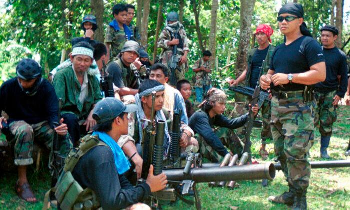 Filipino Troops Kill Rebel Commander, Rescue Last Hostage