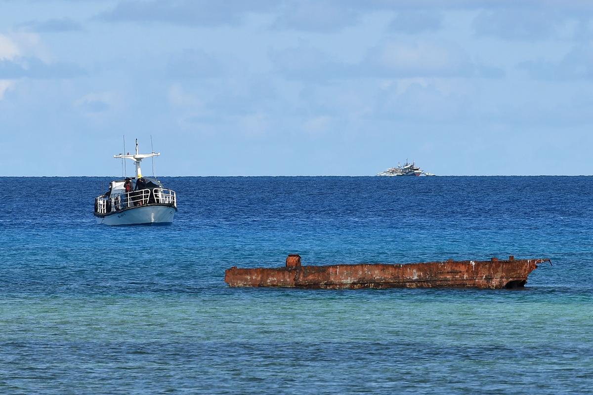 China’s State-of-the-Art Destroyer Sails Near Japan, Philippines Reports Chinese Flotilla’s Incursion