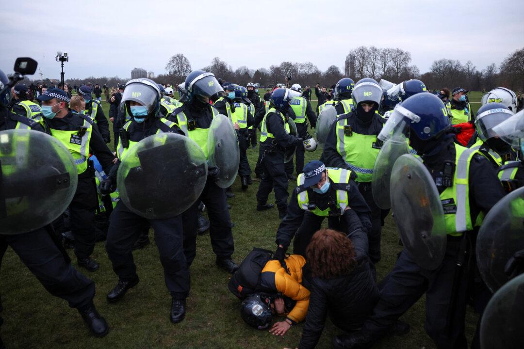 Scuffles and Arrests as Anti-Lockdown Protesters March Through London
