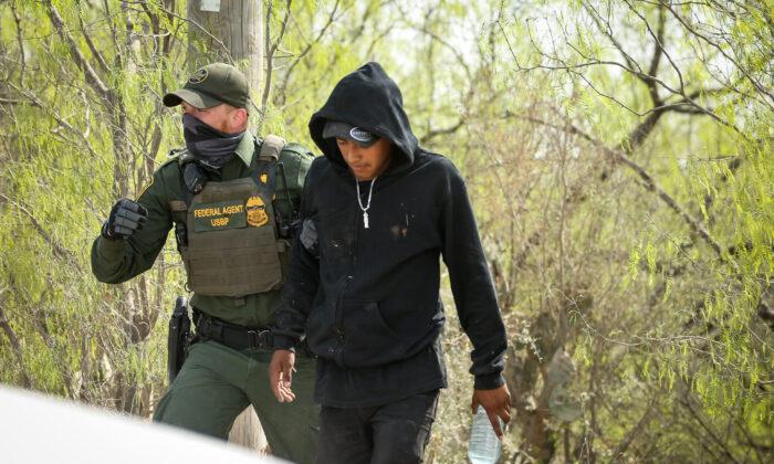 Illegal Border Crossings Jump to 150,000 in March