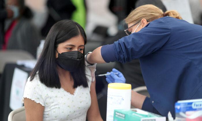 Los Angeles City Council Proposes COVID-19 Vaccination Passports for Restaurants, Theaters