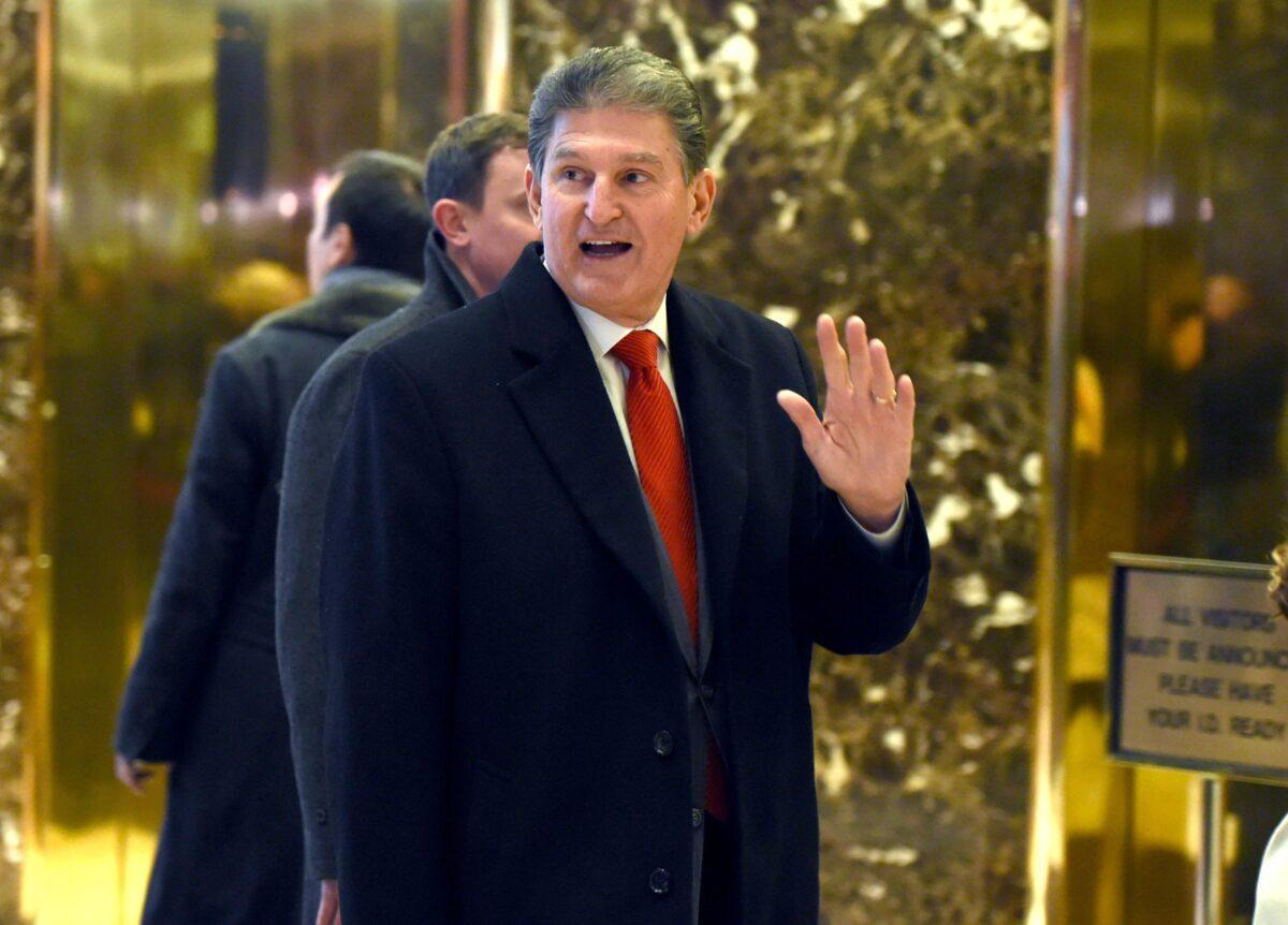 West Virginia Sen. Joe Manchin arrives for a meeting with President-elect Donald Trump at Trump Tower, in New York, on Dec. 12, 2016. (Timothy A. Clary/AFP via Getty Images)