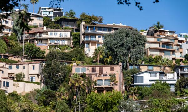 Houses dot the hillside overlooking Laguna Beach, Calif., on Oct. 15, 2020. (John Fredricks/The Epoch Times)