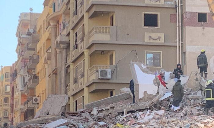 Building Collapse in Cairo Leaves 5 Dead