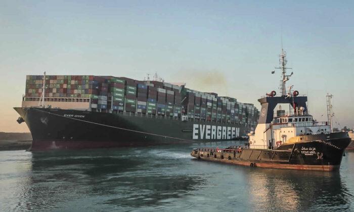 Maersk Sues Evergreen Over 2021 Blocking of Suez Canal