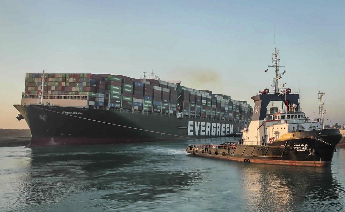 Maersk Sues Evergreen Over 2021 Blocking of Suez Canal
