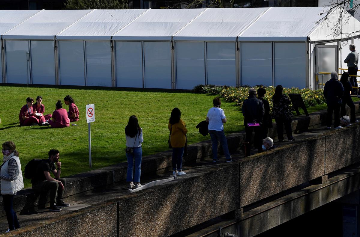 UK Wants to Vaccinate All Adults Before Sharing Vaccine With Other Countries