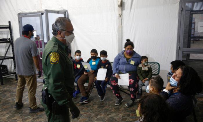 HHS Opens 2 More Emergency Holding Facilities for Unaccompanied Minors