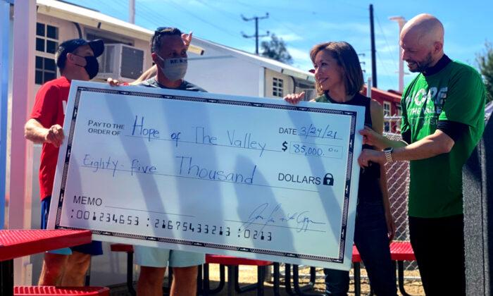 Celebrities Donate Big Check to LA’s Tiny Home Village for the Homeless