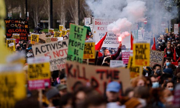 Thousands Protest Across England, Wales Against Policing Bill