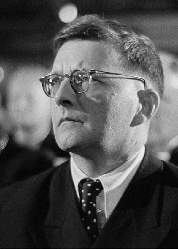 Dmitri Shostakovich in the audience at the Bach Celebration of July 28, 1950. Photo by Roger & Renate Rössing. (Improvist/CC BY-SA 3.0 de)