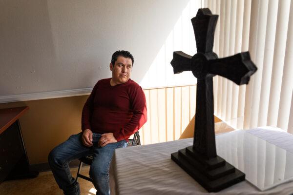 Israel Zuniga waits for treatment at the Lestonnac Free Clinic in Orange, Calif., on March 19, 2021. (John Fredricks/The Epoch Times)