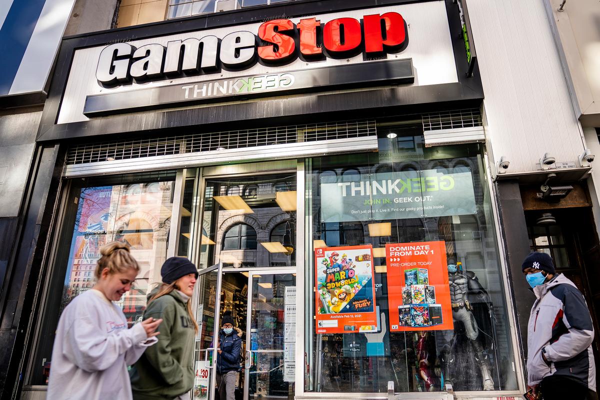 SEC’s GameStop Report Investigates Role of ‘Game-Like’ Brokerage Apps