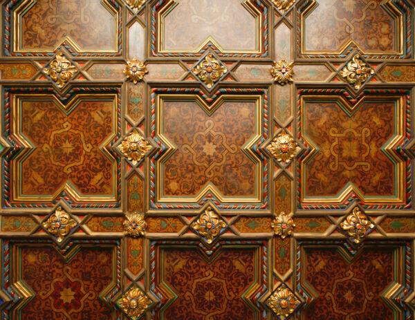 Detail of the coffered ceiling design. (Erhard Pfeiffer)