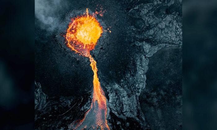 Drone Photographer Snaps ‘Terrifying’ Images of Icelandic Volcano Erupting for First Time in 6,000 Years