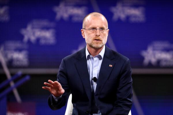 Brendan Carr, commissioner of the Federal Communications Commission, speaks at the CPAC convention in National Harbor, Md., on Feb. 29, 2020. (Samira Bouaou/The Epoch Times)