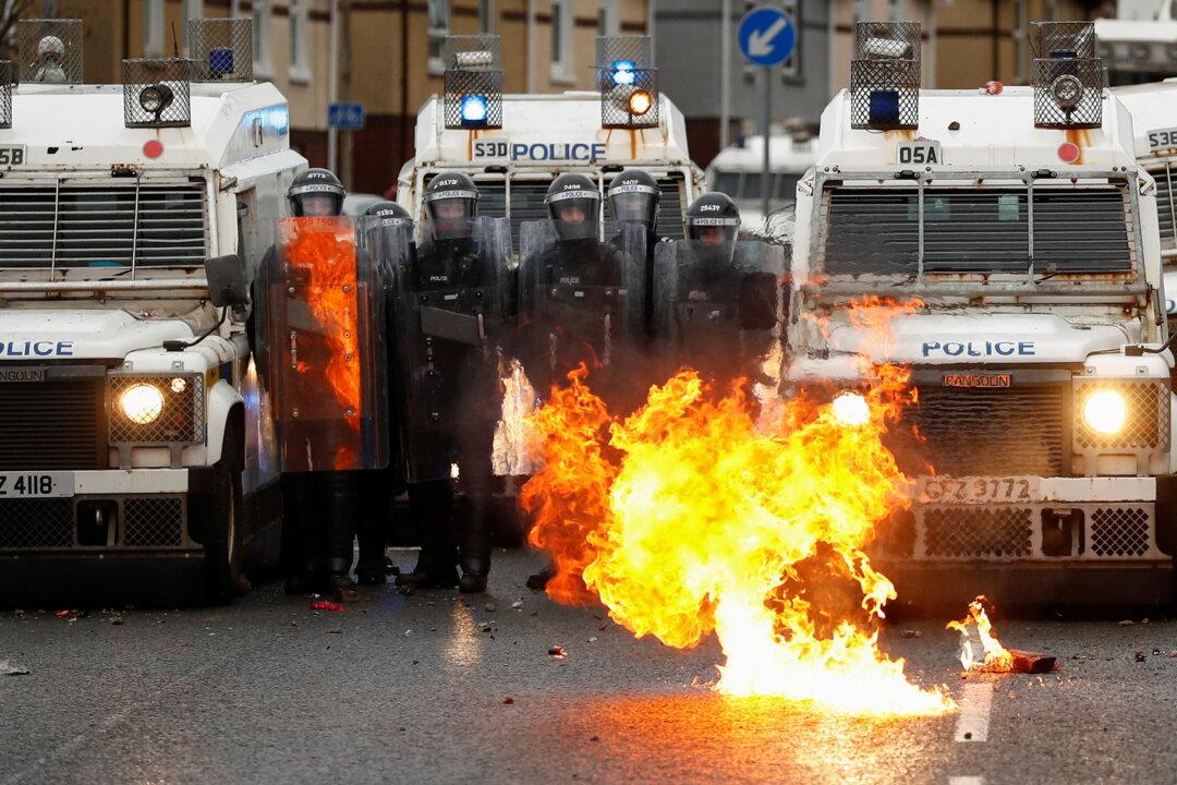 Northern Irish Leaders Struggle to Quell Worst Violence in Years