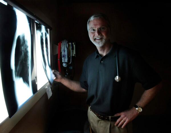 Dr. Robert Lesslie poses in Rock Hill, S.C., on March 12, 2009. (John D. Simmons/The Charlotte Observer via AP)