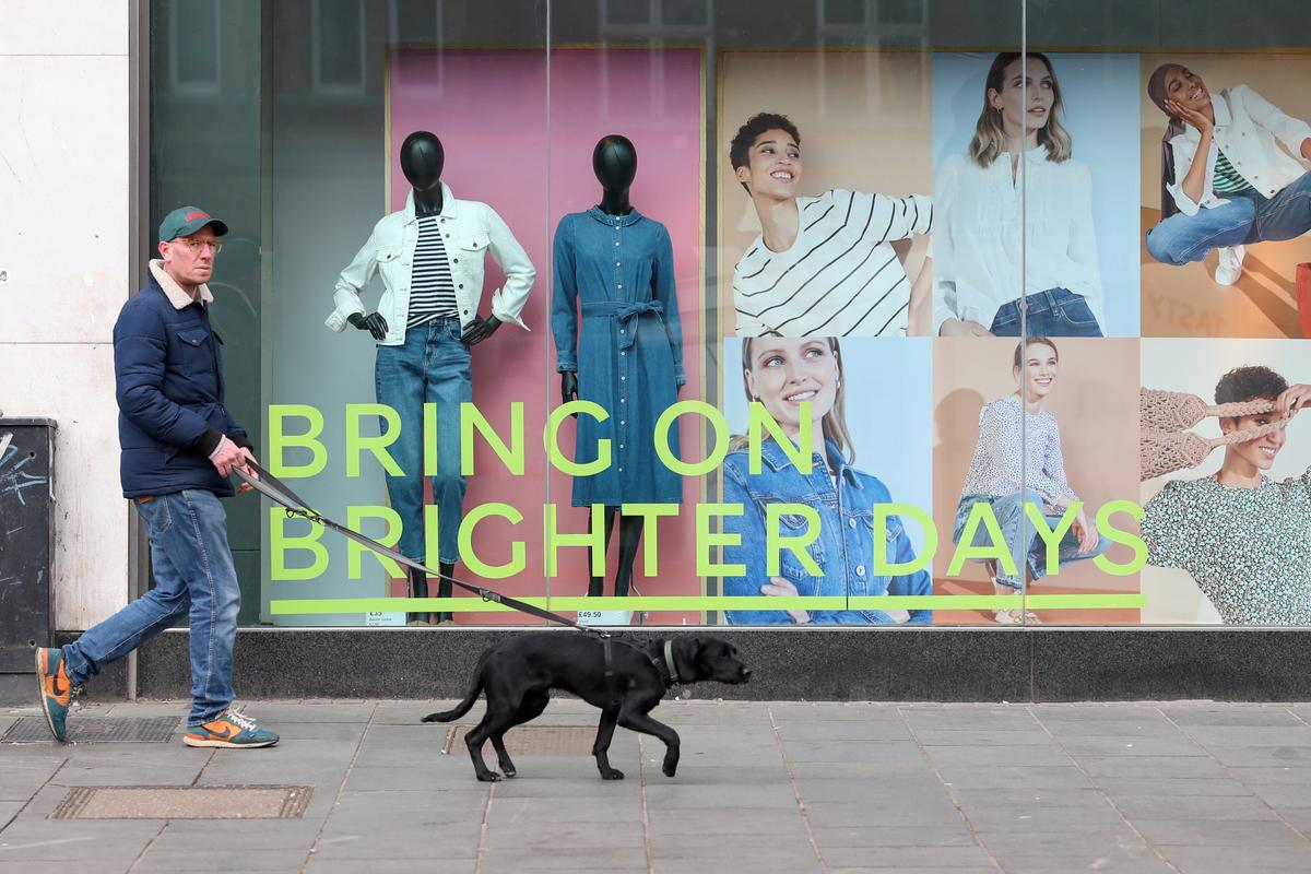 After Dire Year England’s Shops Hope for End-of-Lockdown Shopping Spree