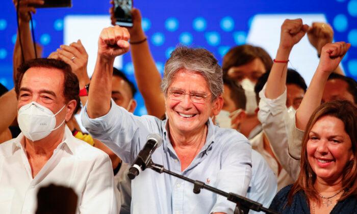 Ecuador Picks Conservative for President; Peru Sets Runoff