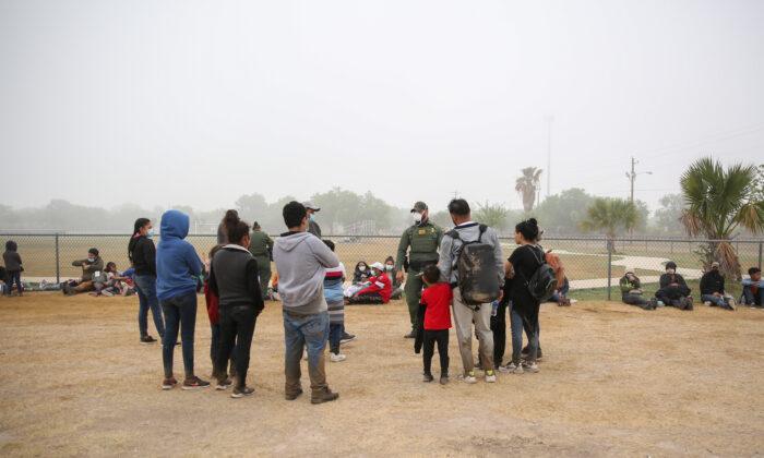 Arizona AG Urges Governor to Declare a State of Emergency Over Border Crisis