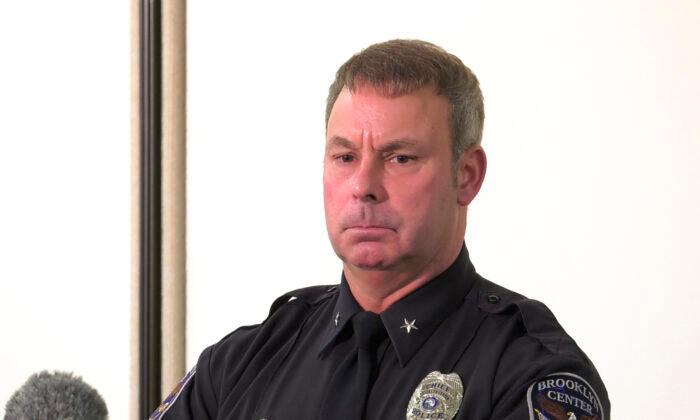 Minnesota City Police Chief, Officer Who Shot Daunte Wright Resign