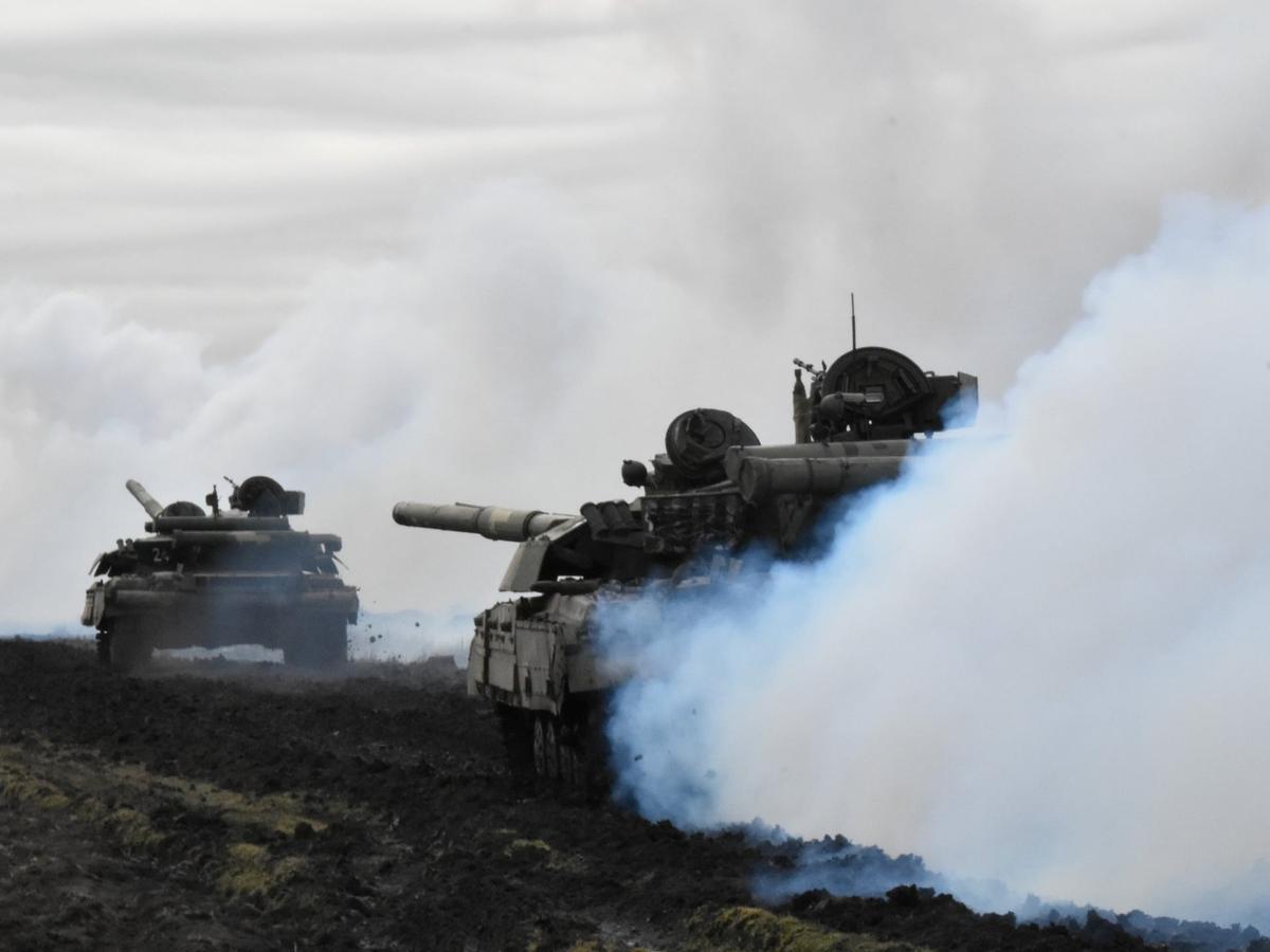 Russia, Ukraine Hold Military Drills, NATO Criticizes Russian Troop Build-Up