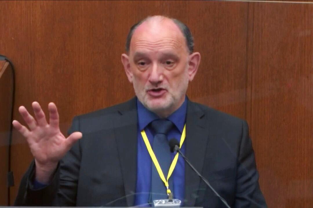 Maryland to Probe Chauvin Defense Witness’s Tenure as State’s Chief Medical Examiner