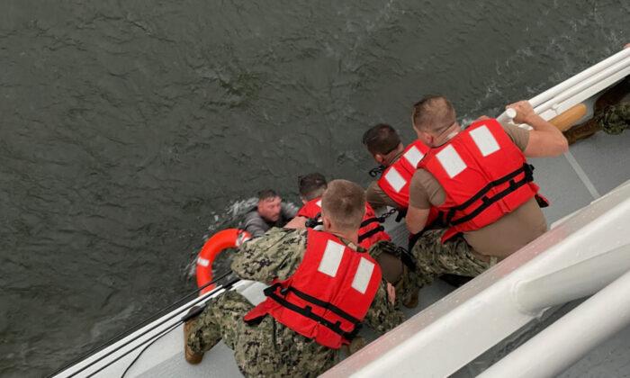 Capsized Ship Off Louisiana: 12 Missing, 1 Dead, 6 Rescued