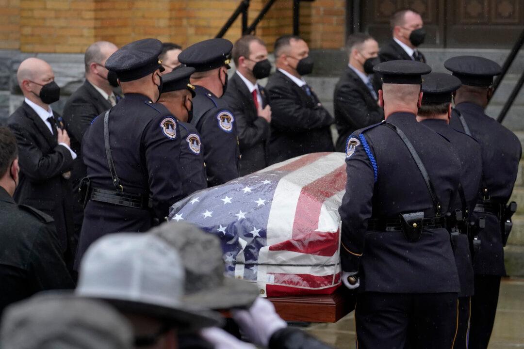 Hundreds Pay Respects at Funeral of Slain US Capitol Officer