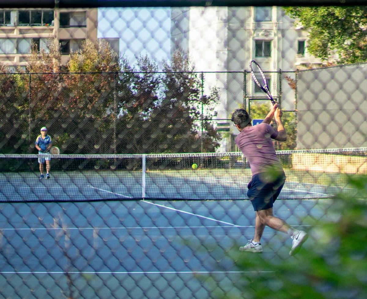 10 Ways to Age-Proof Your Knees