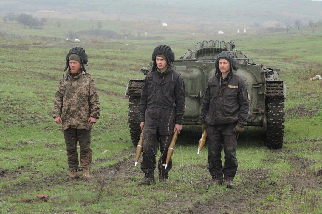 Ukraine Says Russia Will Soon Have Over 120,000 Troops on Its Borders