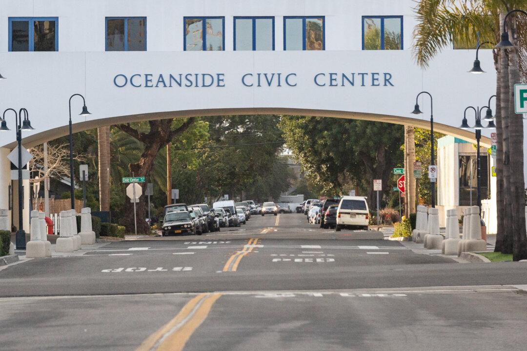 Skydiver Injured After Parachute Fails to Completely Open in Oceanside