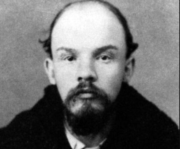Lenin in a police photograph from December 1895. (Public Domain)